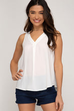 Load image into Gallery viewer, Sleeveless Pleat Front Tank