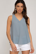 Load image into Gallery viewer, Sleeveless Pleat Front Tank