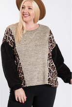 Load image into Gallery viewer, Leopard Block Sleeve Sweater (PLUS)