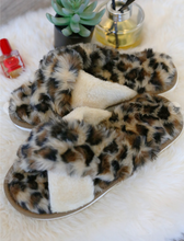 Load image into Gallery viewer, Faux Fur Leo Slippers