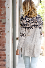 Load image into Gallery viewer, Leopard print accented color block top