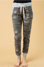 Load image into Gallery viewer, Camo Joggers