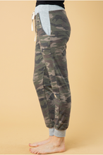 Load image into Gallery viewer, Camo Joggers