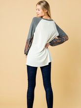 Load image into Gallery viewer, Animal Print Puff Sleeve Top