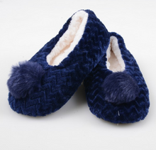 Load image into Gallery viewer, Pom Pom Slipper