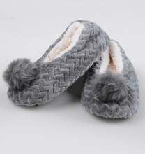 Load image into Gallery viewer, Pom Pom Slipper