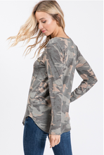 Load image into Gallery viewer, Camo Sequin V Neck