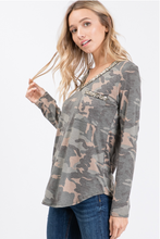 Load image into Gallery viewer, Camo Sequin V Neck