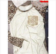 Load image into Gallery viewer, Leopard Pocket Sequins T-shirt